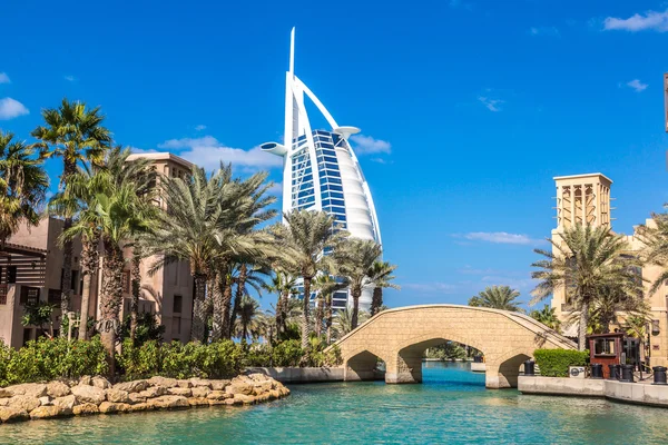 Burj Al arab hotel en Madinat Jumeirah — Stockfoto