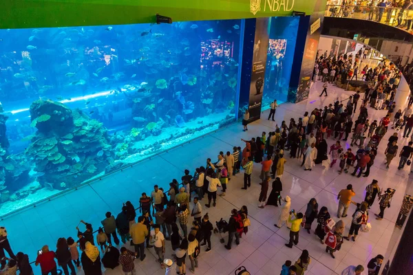 Största köpcentrum i Dubai Mall — Stockfoto