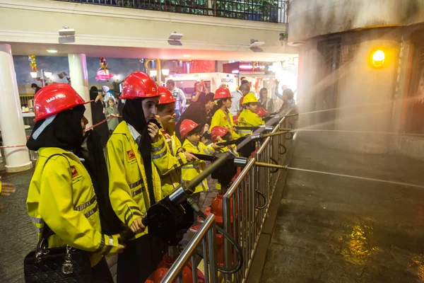 Kidzania - Dubai Alışveriş merkezinde çocuklar bölümü — Stok fotoğraf