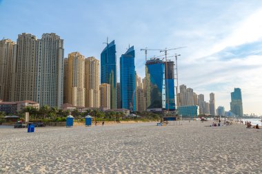 Dubai Marina yüksek binalar