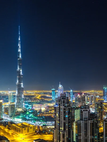 Панорама Дубая ночью — стоковое фото