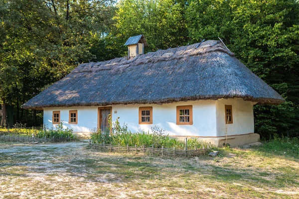 Pirogovo museum in een zomerdag — Stockfoto