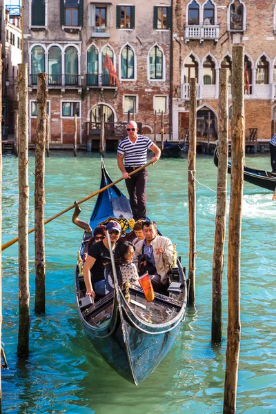 Gondole sur le Canal Grande à Venise — Photo