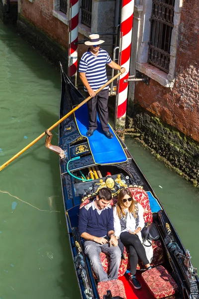 Гондоли на Canal Grande у Венеції — стокове фото