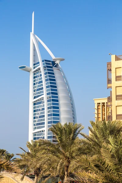 Burj Al arab i Madinat Jumeirah — Zdjęcie stockowe