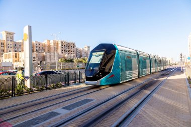 Dubai'de yeni modern tramvay