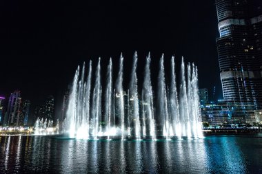çeşmeler Dubai dans