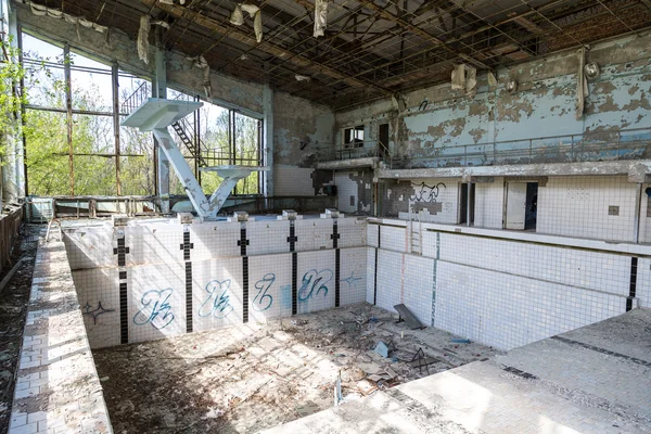 Swimming pool in Pripyat, Chernobyl — Stock Photo, Image