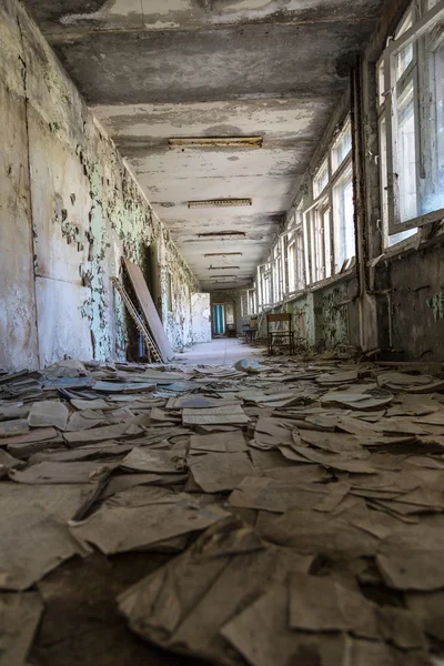 Школа в Чернобыле, Украина — стоковое фото