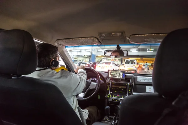 Taxifahrer in Dubai — Stockfoto