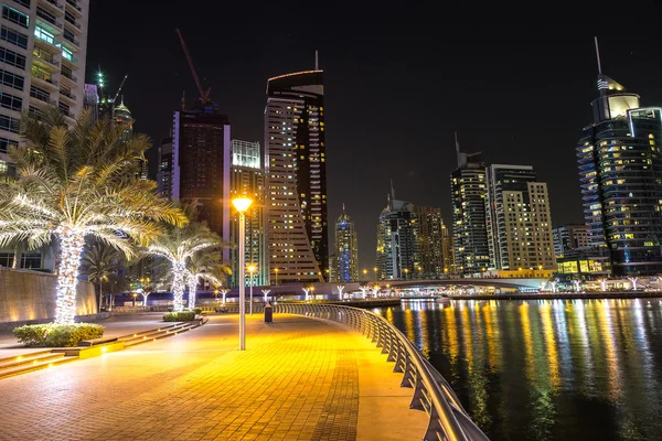 Dubai Marina en una noche de verano , —  Fotos de Stock