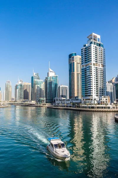 Dubai Marina egy nyári nap — Stock Fotó