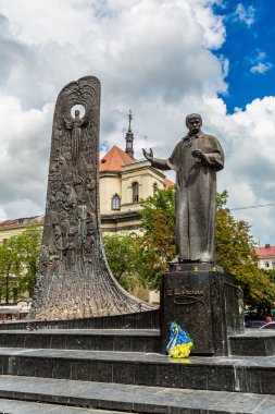 Taras Şevçenko anıt Lviv