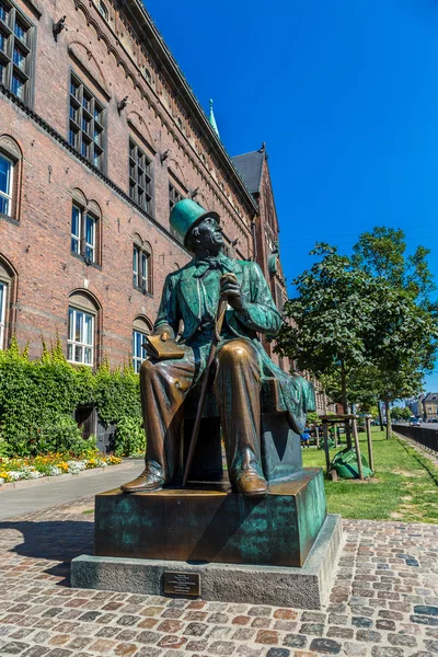 Hans Christian Andersen statue in Copenhagen — Stock Photo © bloodua ...