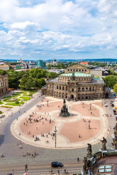 Оперного театру Семпер в Дрездені — стокове фото