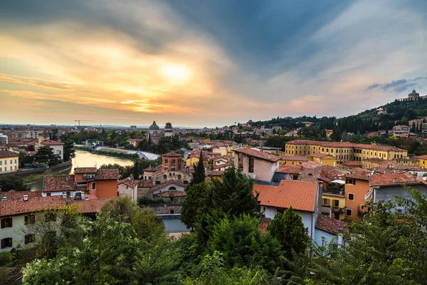 Gün batımında Verona, İtalya — Stok fotoğraf