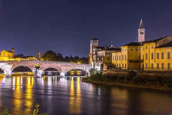 ヴェローナ, イタリアの橋 — ストック写真