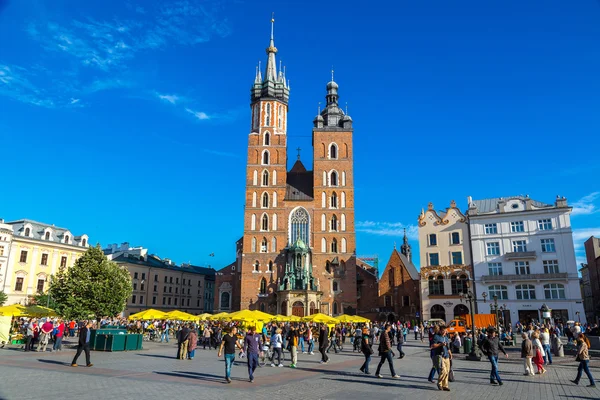 St. Mary Kilisesi Krakow 'da. — Stok fotoğraf