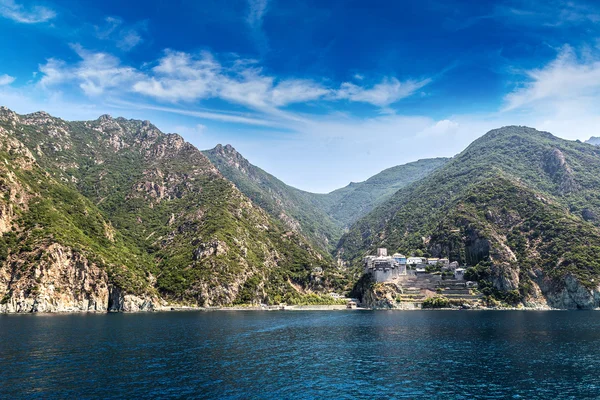 Dionisiou klooster gelegen op Mount Athos — Stockfoto