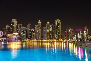 Dubai downtown, gece 