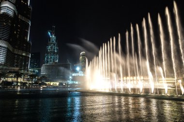 çeşmeler Dubai dans