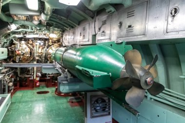 NEW YORK CITY, ABD - 29 Mart 2020: Denizaltı USS Growler 'daki torpido New York City Intrepid Sea, New York City, New York, ABD' deki Air & Space Museum Complex.