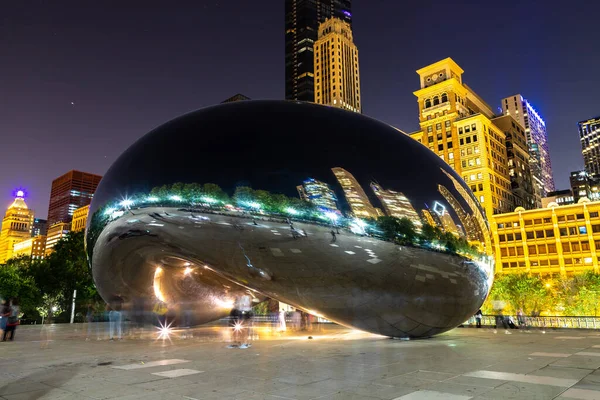 Chicago Usa March 2020 Cloud Gate Sculpture Millennium Park Night — Stock Photo, Image