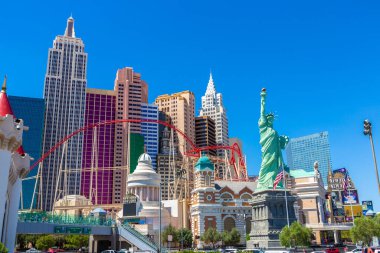 LAS VEGAS, ABD - 29 Mart 2020 Las Vegas, Nevada, ABD 'deki New York Otel ve Kumarhanesi