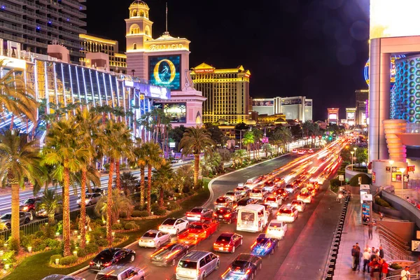 Las Vegas Usa Maart 2020 Auto Lichte Paden Strip Nachts — Stockfoto