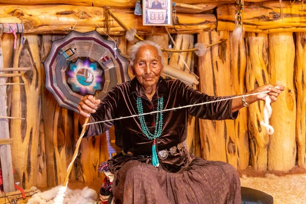 Arizona Usa March 2020 Old Navajo Woman Navajo National Reservation — Stock fotografie