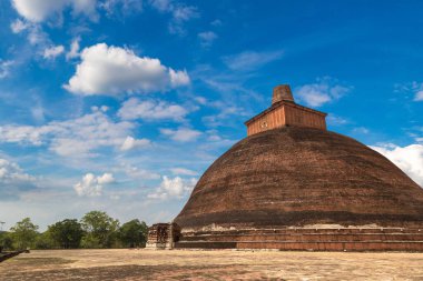 Bir yaz günü Sri Lanka 'da Jethawanaramaya stupa