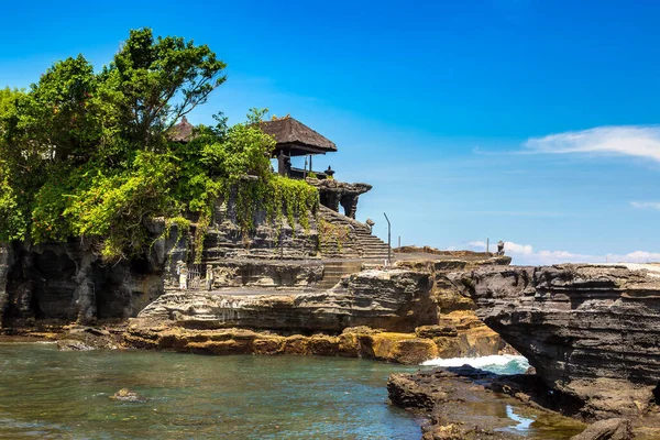 Tanah Lot Templo Bali Indonésia Dia Ensolarado — Fotografia de Stock