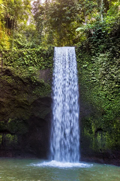 Cascada Tibumana Bali Indonesia Día Soleado — Foto de Stock