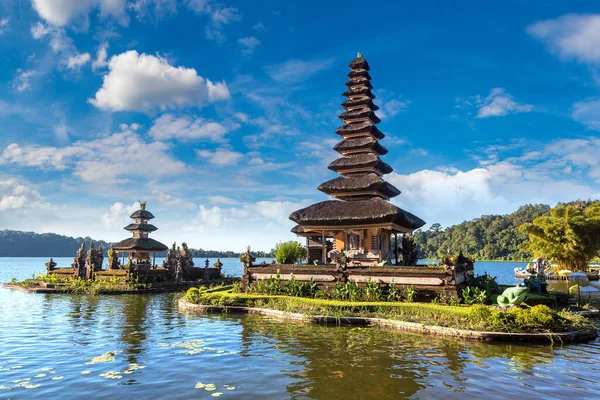 Napkelte Pura Ulun Danu Beratan Bedugul Templomnál Egy Bali Tavon — Stock Fotó
