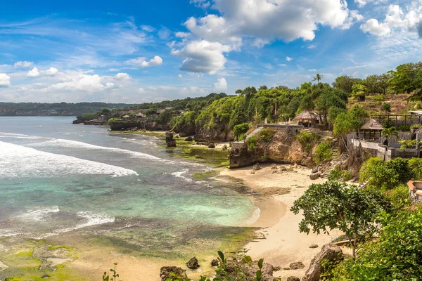 Plage Rocheuse Nusa Ceningan Île Par Une Journée Ensoleillée Bali — Photo