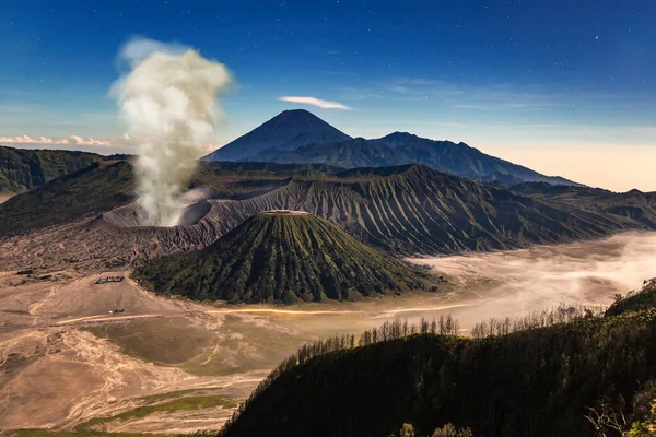 Napkelte Bromo Vulkánnál Jáva Szigetén Indonéziában Panoráma Légi Felvétel — Stock Fotó