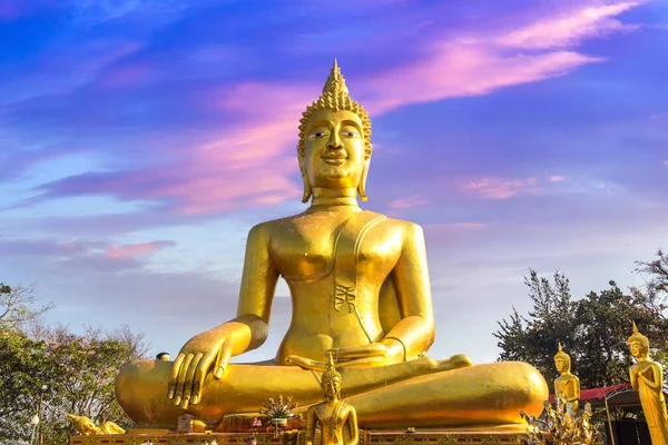 Zlatý Velký Buddha Pattaya Thajsko Letním Dni — Stock fotografie