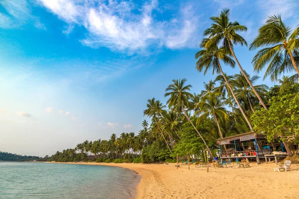 Belle Plage Tropicale Dans Une Journée Été — Photo