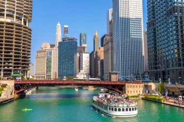 Chicago, Illinois, ABD - 29 Mart 2020 Şikago Nehri 'nde gezi