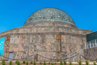 Chicago, Illinois, ABD - 29 Mart 2020: Adler Planetarium Binası