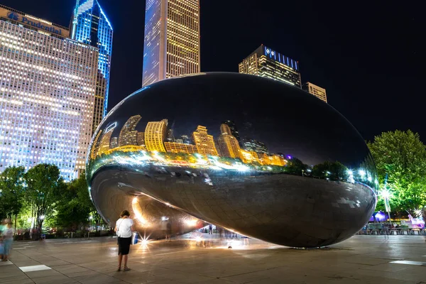 Chicago Eua Março 2020 Escultura Cloud Gate Millennium Park Noite — Fotografia de Stock