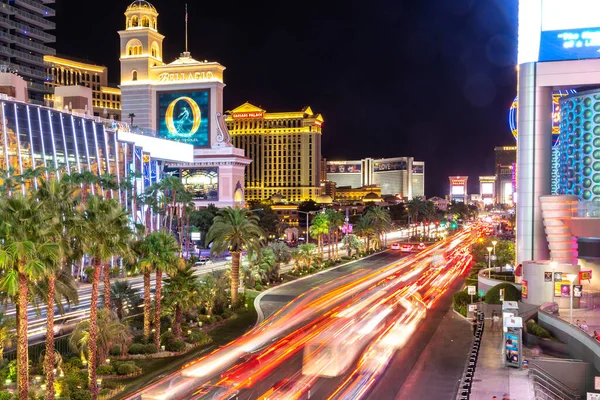 Las Vegas Usa Maart 2020 Auto Lichte Paden Strip Nachts — Stockfoto