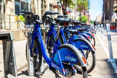 NEW YORK CITY, ABD - 15 Mart 2020: Citi Bisikleti - ABD 'nin New York şehrinde kiralık bisikletler