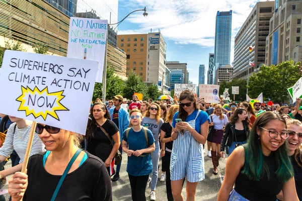 Toronto Canada 2019 Szeptember Globális Sztrájk Éghajlatért Éghajlati Igazságszolgáltatásért Torontóban — Stock Fotó