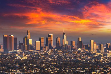 Günbatımında Los Angeles 'ın panoramik hava manzarası, Kaliforniya, ABD