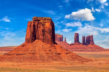 Güneşli bir günde Anıt Vadisi, Arizona, ABD