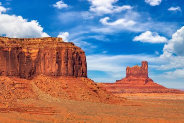 Güneşli bir günde Anıt Vadisi, Arizona, ABD