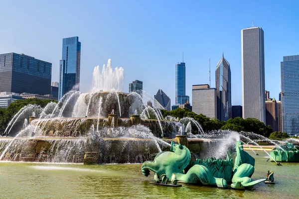 Buckingham Fountain Sunny Day Chicago Usa — Stock Photo, Image