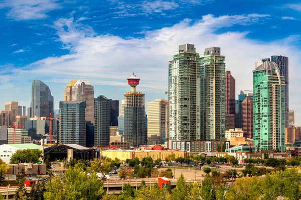 Panoramatický Výhled Calgary Slunečného Dne Kanada — Stock fotografie