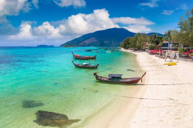 Tayland 'da Koh Lipe tropikal adasında gündoğumu plajı
